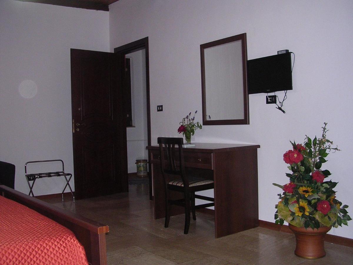 Bed and Breakfast Il Mirto E La Rosa Агрідженто Номер фото